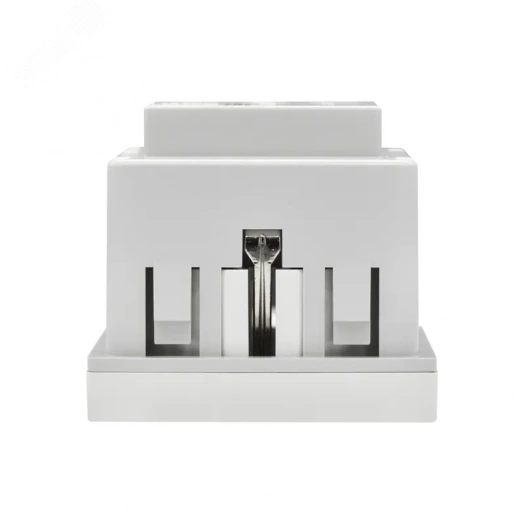 PRIMER РКС-20-30-П-К Розетка с заземляющим контактом защитной шторкой и винтовым зажимом (2 модуля) белая IEK