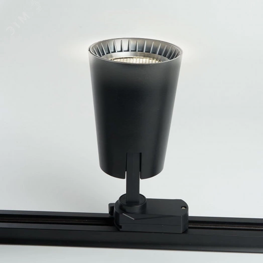 Светильник светодиодный трековый на шинопровод ДПО-20w 4000К 1800Лм черный