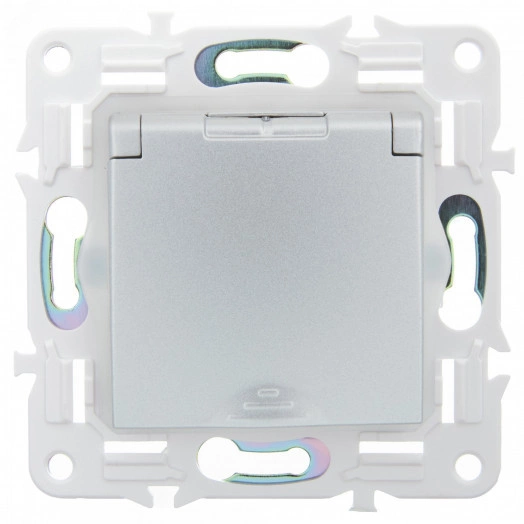 SKANDY Розетка 1-местная с заземлением с защитными шторками и крышкой 16А IP44 SK-R11S серебряный IEK