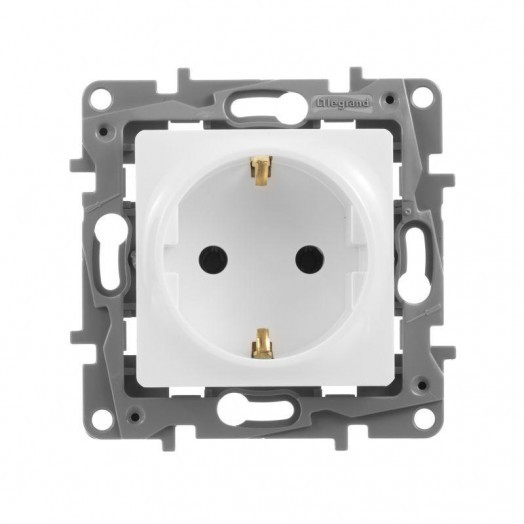 Механизм розетки 1-м СП Etika 16А IP20 250В 2P+E с заземл. немецк. стандарт винт. клеммы бел. Leg 672221