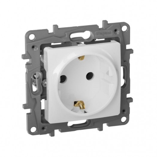 Механизм розетки 1-м СП Etika 16А IP20 250В 2P+E с заземл. немецк. стандарт винт. клеммы бел. Leg 672221