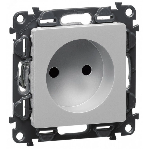 Valena LIFE  Лицевая панель силовой розетки 2К  Алюминий