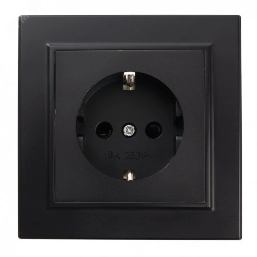 Розетка одноместная с/з,с защитной шторкой,250В, 16А,  серия Эрна, черный Stekker