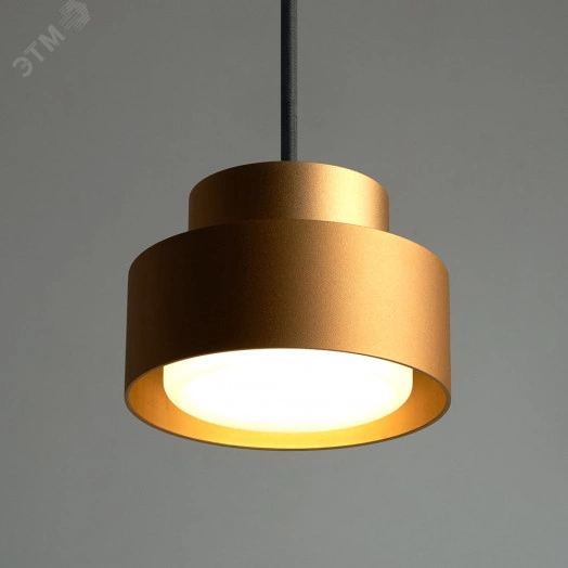 Светильник ДСО GX53 без лампы на подвесе золото