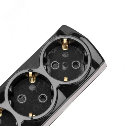 Удлинитель PREMIUM 3 гнезда, 1,5 м, 3х1,5 мм2, с/з, с выключателем, черный