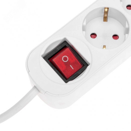 Удлинитель STANDARD 3 гнезда, 1,5 м, 3х1,0 мм2, с/з, с выключателем, 2 USB, белый