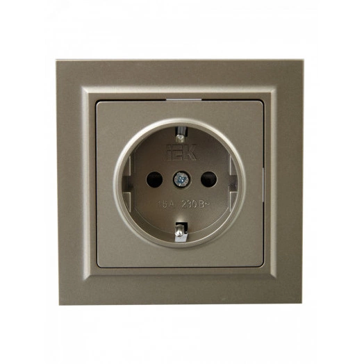 BRITE Розетка 1 пост с заземлением с защитными шторками 16А в сборе РСР14-1-0-БрШ шампань IEK