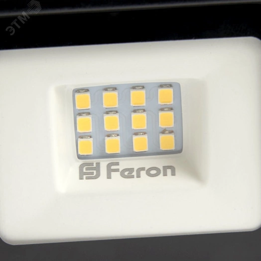 Прожектор светодиодный ДО-10w 4000К 800Лм IP65 черный