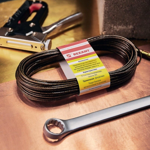 Трос стальной в ПВХ оплетке d=2.5 мм. черный (20 м)