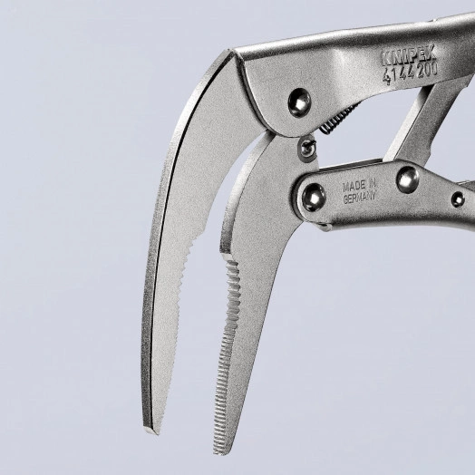 Зажим для тяжёлых условий работы длинные узкие губки под 70° для труднодоступных мест размеры под круг 20 мм под квадрат 20 мм под ключ 30 мм L-200 мм оцинкованный