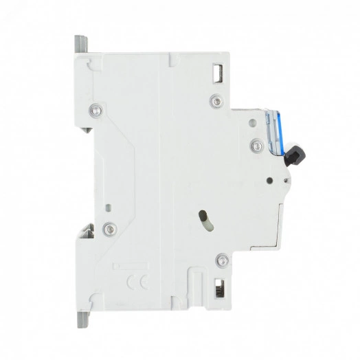 Выключатель автоматический четырехполюсный 32А C DX3-E 6кА