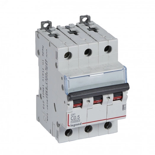 Выключатель автоматический трехполюсный 0.5А C DX3 10kА/16kА