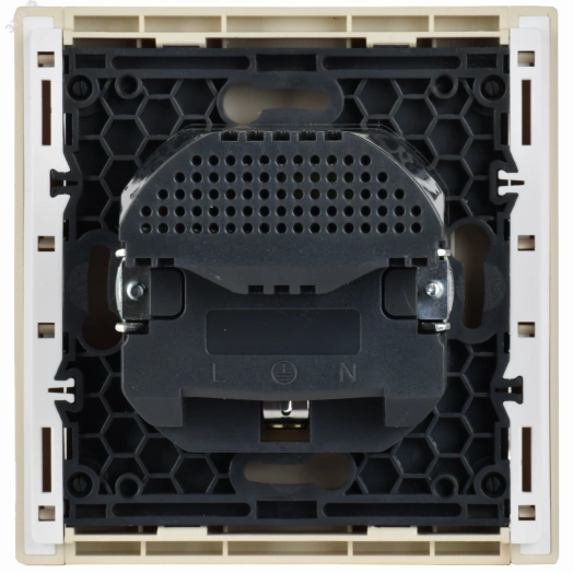 FORTE&PIANO Розетка 1-местная с заземлением с защитными шторками винтовое крепление 16А USB A+A 3,1А FP445 ваниль IEK