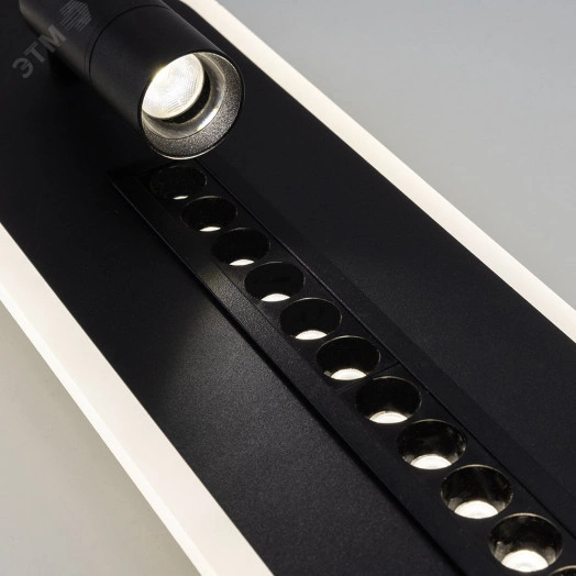 настенно-потолочный A2220PL-3BK