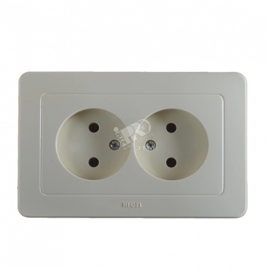 Розетка двойная скрытая со шторками слоновая кость