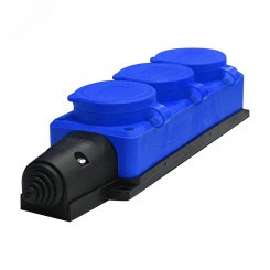 Колодка 3-х местная однофазная с заглушками Компакт с/з каучук 16А 250В IP44 цвет синий (еврослот) Колодка 3-х местная однофазная с заглушками Компакт с/з каучук 16А 250В IP44 цвет синий (еврослот)