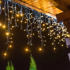 Гирлянда Айсикл Бахрома светодиодная 3,2х0,9 м, 120 LED, черный провод каучук, теплое белое свечение Гирлянда Айсикл Бахрома светодиодная 3,2х0,9 м, 120 LED, черный провод каучук, теплое белое свечение