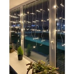 Гирлянда светодиодная "Бахрома" 2мх1м 62LED 24В IP44( без трансформатора Б0041911) тепл. свет ЭРА Б0041907 Гирлянда светодиодная "Бахрома" 2мх1м 62LED 24В IP44( без трансформатора Б0041911) тепл. свет ЭРА Б0041907