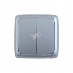 Выключатель двухклавишный наружный с изоляционной пластиной с индикацией серебро 10А Выключатель двухклавишный наружный с изоляционной пластиной с индикацией серебро 10А