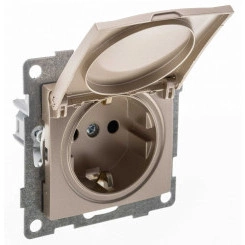 Bravo Розетка одинарная, с боковым заземляющим контактом, с защитой от проникновения и крышкой, скрытая установка, 16А, 250В. шампань Bravo Розетка одинарная, с боковым заземляющим контактом, с защитой от проникновения и крышкой, скрытая установка, 16А, 250В. шампань