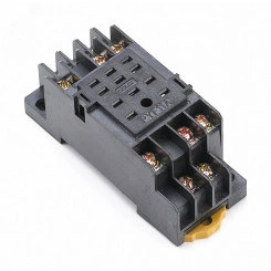 Розетка для ПР102 3 контакта 5А РР-102 Розетка для ПР102 3 контакта 5А РР-102