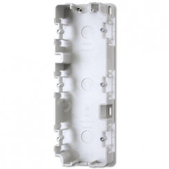 Монтажный корпус для 3-ой коробки для накладного монтажа (запчасть)  для горизонтальной/вертикальной установки  для установки устройств и накладок серии LS990  Материал- дуропласт  Цвет- белый