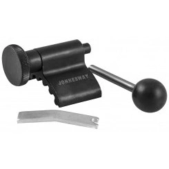 Приспособление для фиксации шестерни привода валов ГРМ двигателей VAG TDI Bora, Golf, Lupo. Приспособление для фиксации шестерни привода валов ГРМ двигателей VAG TDI Bora, Golf, Lupo.