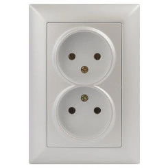 Розетка Intro Solo 4-204-06 без заземления двойн Розетка Intro Solo 4-204-06 без заземления двойн