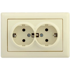 Розетка 2-ая с заземляющим контактом 16А BOLERO кремовый