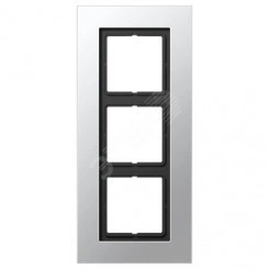 Рамка 3-я для горизонтальной/вертикальной установки Серия- LS plus Материал- металл Цвет- алюминий Рамка 3-я для горизонтальной/вертикальной установки Серия- LS plus Материал- металл Цвет- алюминий