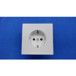 Розетка SCHUKO, дюропласт, белый матовый Розетка SCHUKO, дюропласт, белый матовый