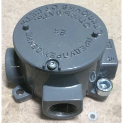 Коробка взрывозащищенная IP67 КСВ 3 ввода 3/4, клемник 16А, без вводов и заглушек Коробка взрывозащищенная IP67 КСВ 3 ввода 3/4, клемник 16А, без вводов и заглушек