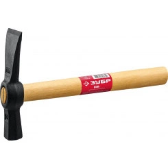Молоток каменщика с деревянной рукояткой, 600 г