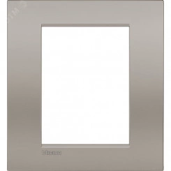 Livinglight. Рамка Air, итальянский стандарт 3+3 мод. Цвет ''Песчаник'' Livinglight. Рамка Air, итальянский стандарт 3+3 мод. Цвет ''Песчаник''