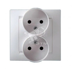 Simon15 Розетка двойная 2Р 16А 250В винтовой зажим белый Simon15 Розетка двойная 2Р 16А 250В винтовой зажим белый