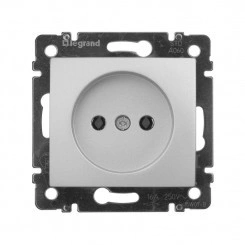 Розетка 1-м СП Valena 16А IP21 без заземл. на винтах механизм алюм. Leg 770116 Розетка 1-м СП Valena 16А IP21 без заземл. на винтах механизм алюм. Leg 770116