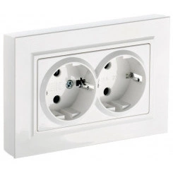 Розетка 2-я с з/к/ш Brite 16А в сб. РСш12-3-БрБ бел. IEK BR-R24-16-K01-F-PRO Розетка 2-я с з/к/ш Brite 16А в сб. РСш12-3-БрБ бел. IEK BR-R24-16-K01-F-PRO