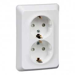 Розетка 2-м СП Этюд 16А IP20 250В с заземл. защ. шторки бел. SE PC16-108B Розетка 2-м СП Этюд 16А IP20 250В с заземл. защ. шторки бел. SE PC16-108B