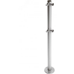 Стойка ограждения L-образная с 2-мя полупетлями под поворотную створку или секцию и 2 муфты слева Стойка ограждения L-образная с 2-мя полупетлями под поворотную створку или секцию и 2 муфты слева