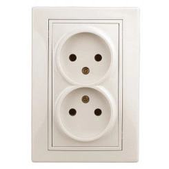 Розетка Intro Plano 1-204-02 без заземления двойная 2х2P, 16А-250В, IP20, СУ, Plano, слоновая кость Розетка Intro Plano 1-204-02 без заземления двойная 2х2P, 16А-250В, IP20, СУ, Plano, слоновая кость