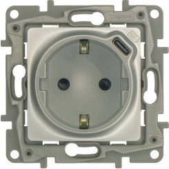 Розетка с заземлением с USB тип C - Etika - со шторками 16А 250В 1500мА 7,5Вт безвинтовые зажимы - алюминий