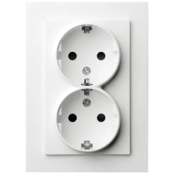 Розетка Schuko двойная с защитными шторками 16A 250V~ 2P+T, цвет белый глянцевый Розетка Schuko двойная с защитными шторками 16A 250V~ 2P+T, цвет белый глянцевый