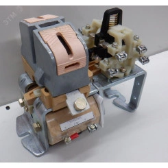 МК4-01А УХЛ3 1р Uкат 220В 160А вк. 2з+2р КОНТАКТОР 109010200.09 МК4-01А УХЛ3 1р Uкат 220В 160А вк. 2з+2р КОНТАКТОР 109010200.09