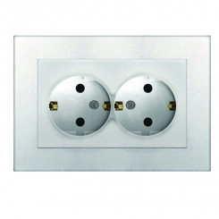 Розетка двухместная UNIVersal серия Афина с/з, с/у, 16А, 220В, серебро (еврослот), механизм Розетка двухместная UNIVersal серия Афина с/з, с/у, 16А, 220В, серебро (еврослот), механизм