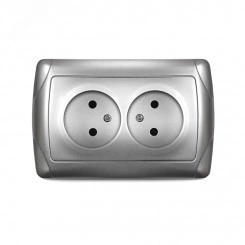 Маргарита розетка двухместная б/з, с/у, 16А, 220В, серебро (еврослот) Маргарита розетка двухместная б/з, с/у, 16А, 220В, серебро (еврослот)