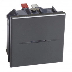 Axolute. Выключатель аксиальный одноклавишный 10А 250В. Автоматические клеммы. 2 модуля. Цвет Антрацит Axolute. Выключатель аксиальный одноклавишный 10А 250В. Автоматические клеммы. 2 модуля. Цвет Антрацит