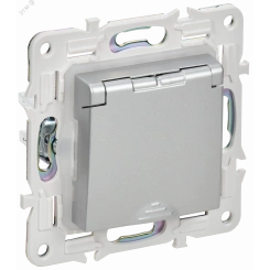 SKANDY Розетка 1-местная с заземлением с защитными шторками и крышкой 16А IP44 SK-R11S серебряный IEK SKANDY Розетка 1-местная с заземлением с защитными шторками и крышкой 16А IP44 SK-R11S серебряный IEK