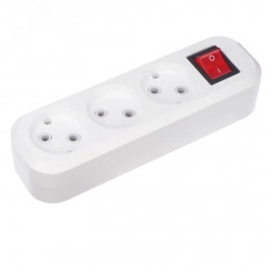 Колодка 3 гнезда с кнопкой без заземления