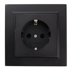 Розетка одноместная с/з,с защитной шторкой,250В, 16А,  серия Эрна, черный Stekker