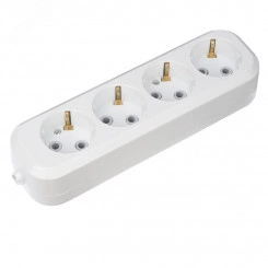 Колодка 4 гнезда c заземлением